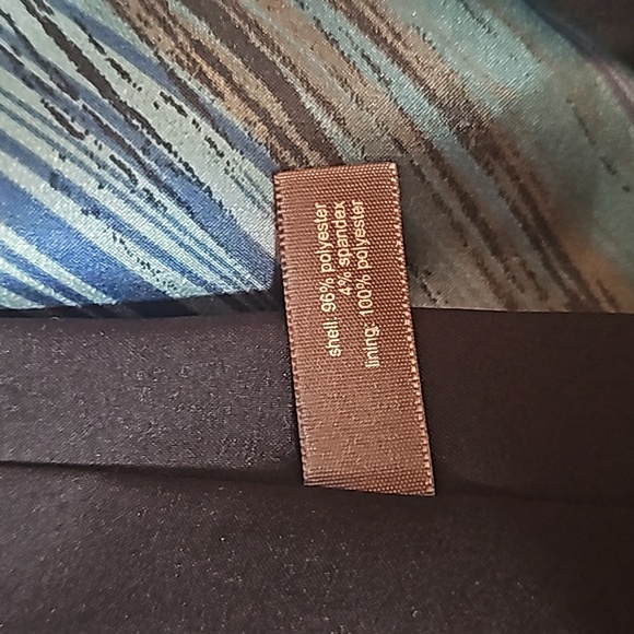 The limited strapless dress. 8 - Picture 5 of 5